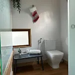مكان تخييم De Udra *