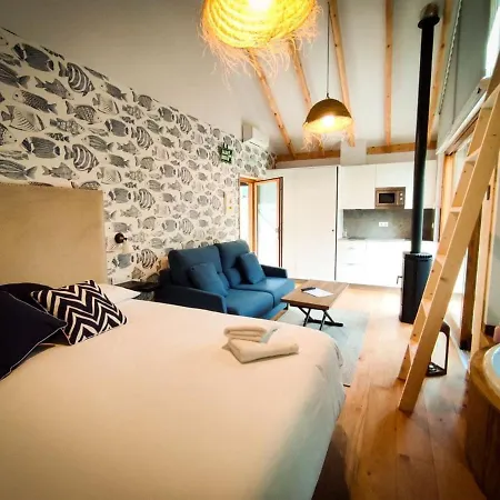 Κάμπινγκ De Udra *